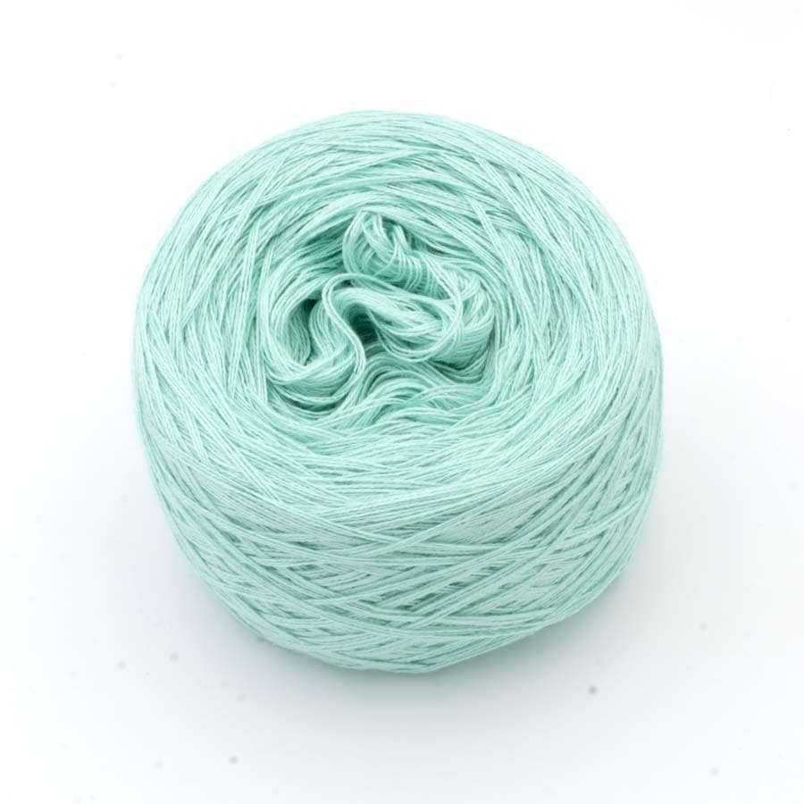 Einfarbiges gefachtes Garn "Pistazie" - Bobbel Wolle und Farbverlaufsgarn von Chiemseegarn