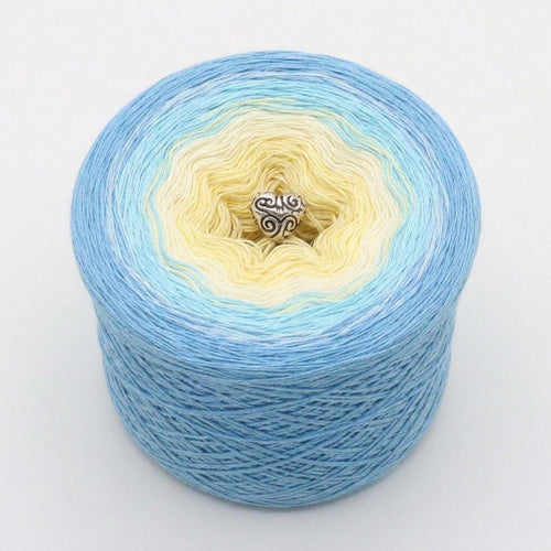 Baby Blue – Farbverlaufsgarn von Chiemseegarn