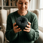 Einfarbiges gefachtes Garn "Anthrazit" – Einfarbiges Garn von Chiemseegarn
