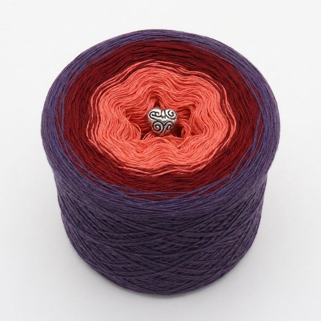 Feuriger Amethyst – Farbverlaufsgarn von Chiemseegarn