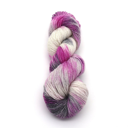 Handgefärbte Sockenwolle "Alpenrosen" - Bobbel Wolle und Farbverlaufsgarn von Chiemseegarn
