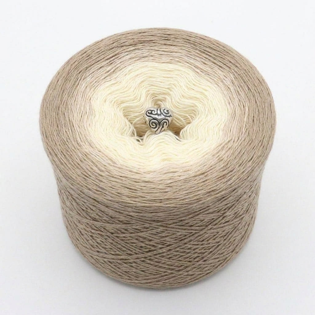 Farbverlaufsgarn Sandstrand – Creme Alabaster