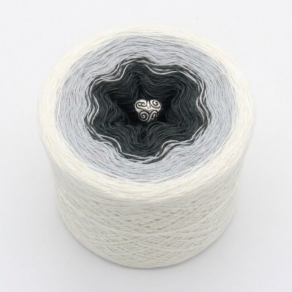 Licht und Schatten – Farbverlaufsgarn von Chiemseegarn