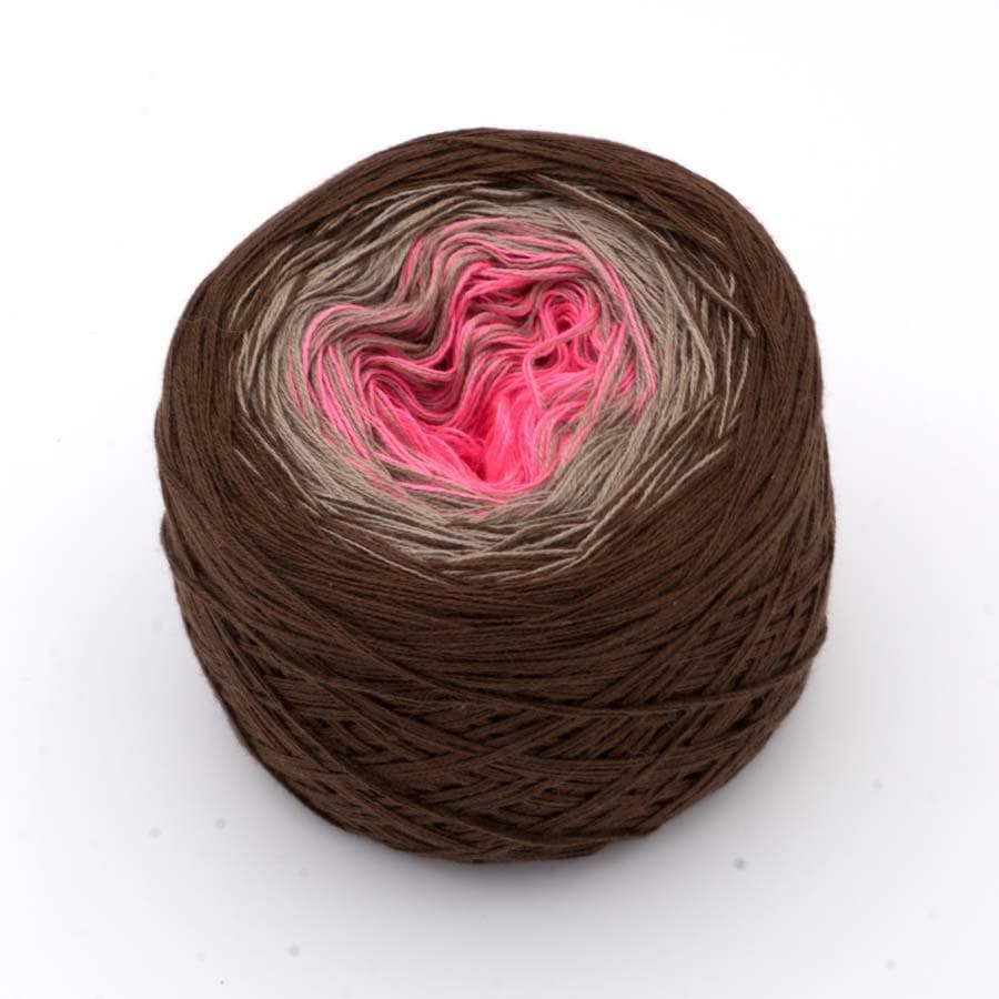 Bauerndirndl - Bobbel Wolle und Farbverlaufsgarn von Chiemseegarn