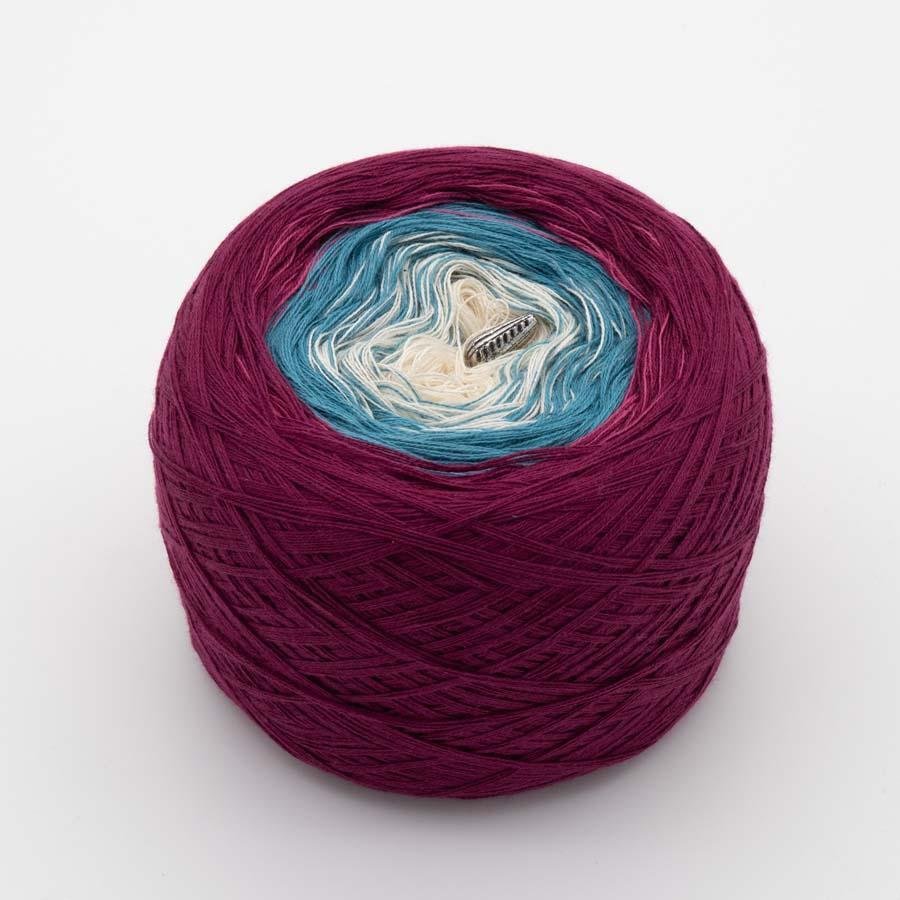 Blaubeermuffin - Bobbel Wolle und Farbverlaufsgarn von Chiemseegarn