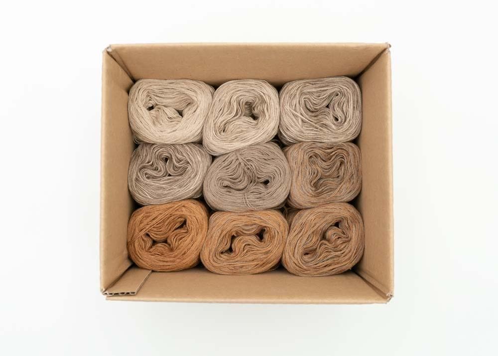 Bobbelkiste mit Farbverlaufsgarnen braun - Bobbel Wolle und Farbverlaufsgarn von Chiemseegarn