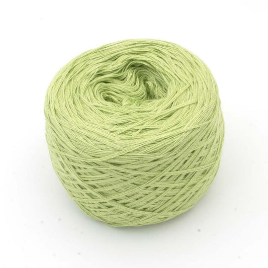 Einfarbiges gefachtes Garn "Blattgrün" - Bobbel Wolle und Farbverlaufsgarn von Chiemseegarn