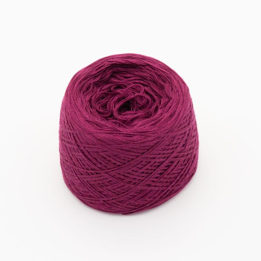 Einfarbiges gefachtes Garn "Brombeere" - Bobbel Wolle und Farbverlaufsgarn von Chiemseegarn