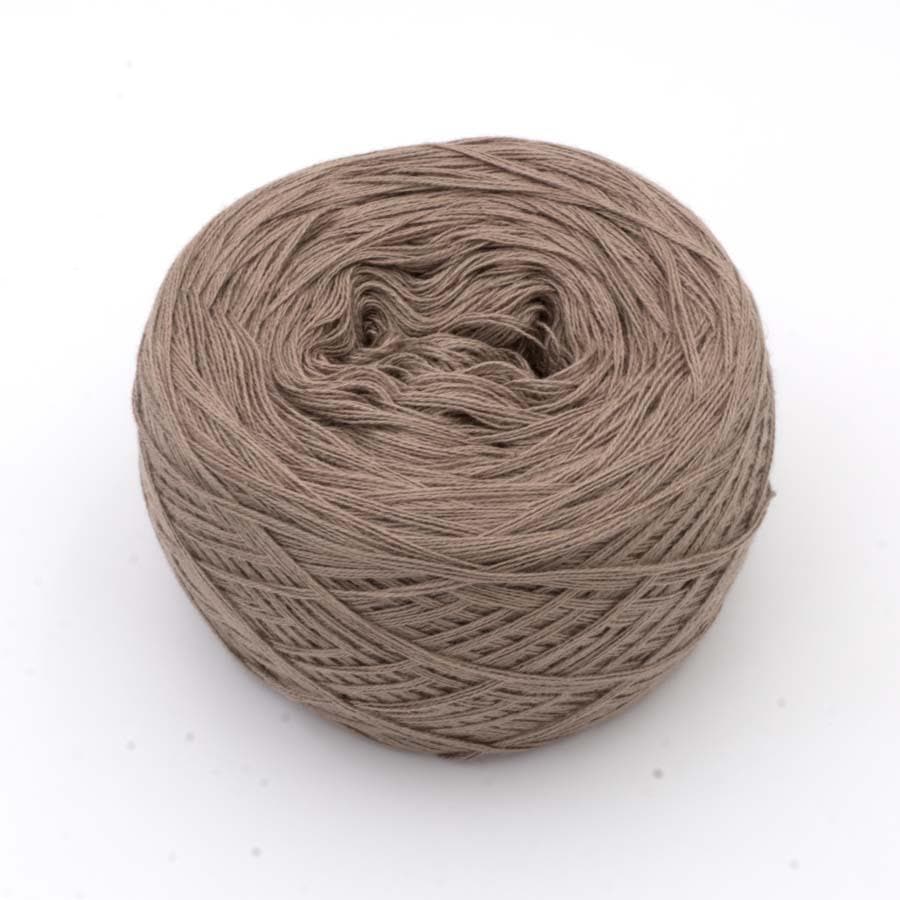 Einfarbiges gefachtes Garn "Schlamm" - Bobbel Wolle und Farbverlaufsgarn von Chiemseegarn