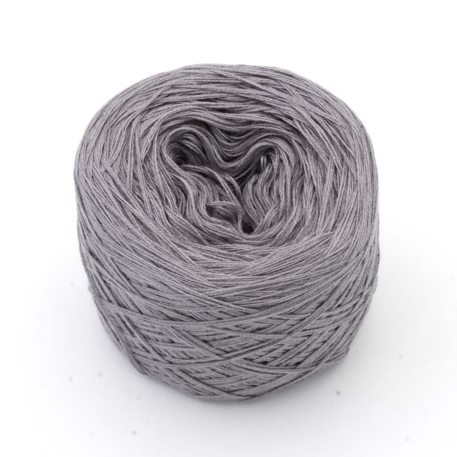 Einfarbiges gefachtes Garn "Zinn" - Bobbel Wolle und Farbverlaufsgarn von Chiemseegarn