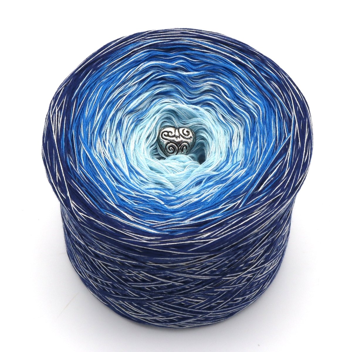 Gewitter am See - Bobbel Wolle und Farbverlaufsgarn von Chiemseegarn