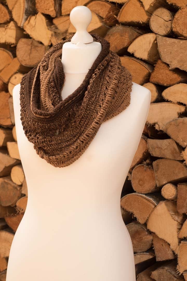 Häkelloop "Herbstlaub" - Bobbel Wolle und Farbverlaufsgarn von Chiemseegarn