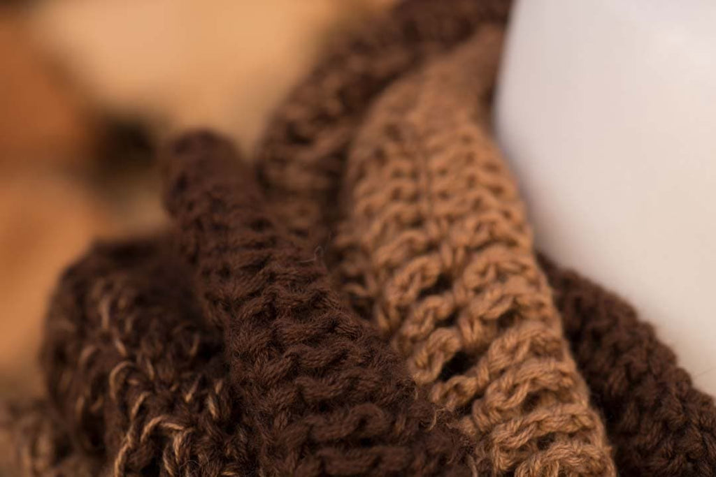 Häkelloop "Herbstlaub" - Bobbel Wolle und Farbverlaufsgarn von Chiemseegarn