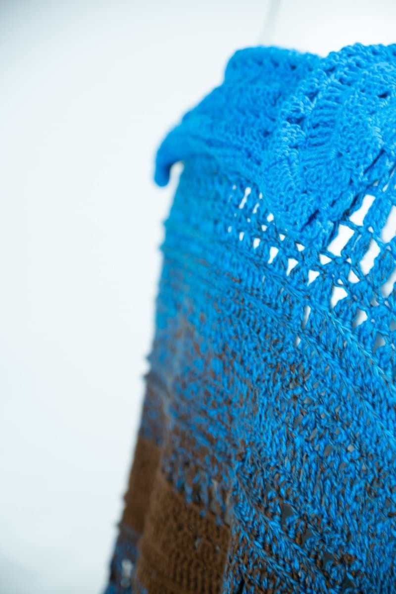 Häkelponcho "Roma" - Bobbel Wolle und Farbverlaufsgarn von Chiemseegarn