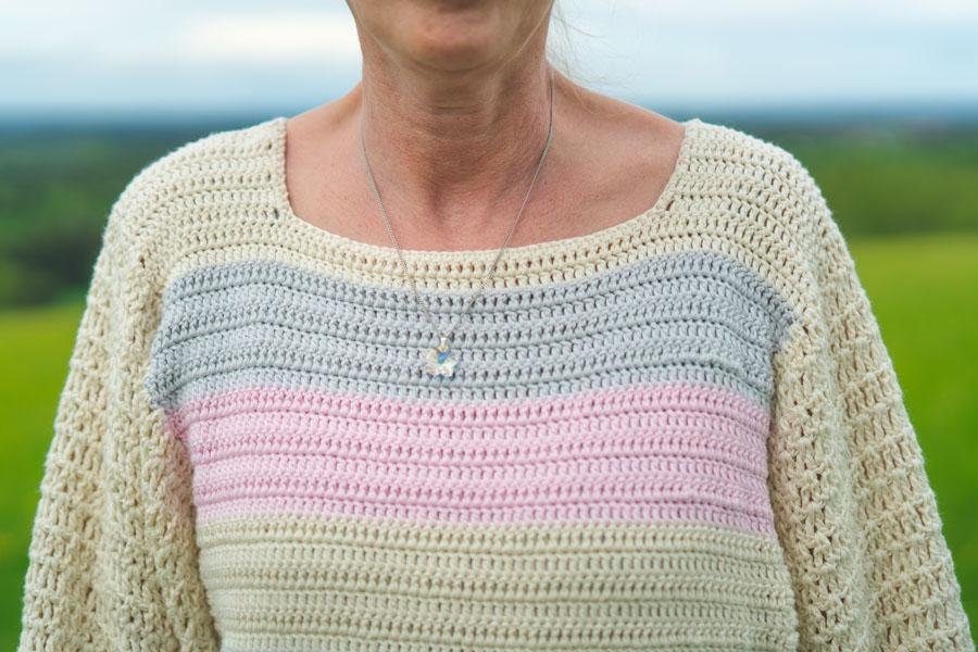 Oversize Pullover Häkelset Kroatien Gr. 42, gehäkelt - Bobbel Wolle und Farbverlaufsgarn von Chiemseegarn