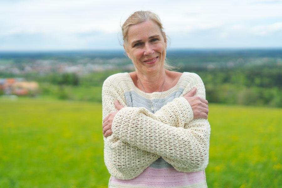 Oversize Pullover Häkelset Kroatien Gr. 42, gehäkelt - Bobbel Wolle und Farbverlaufsgarn von Chiemseegarn