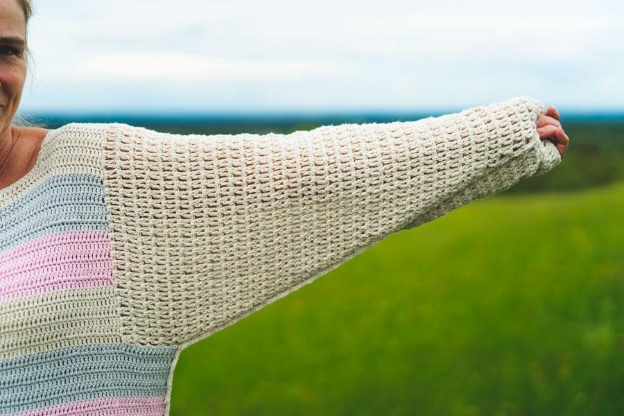 Oversize Pullover Häkelset Kroatien Gr. 42, gehäkelt - Bobbel Wolle und Farbverlaufsgarn von Chiemseegarn