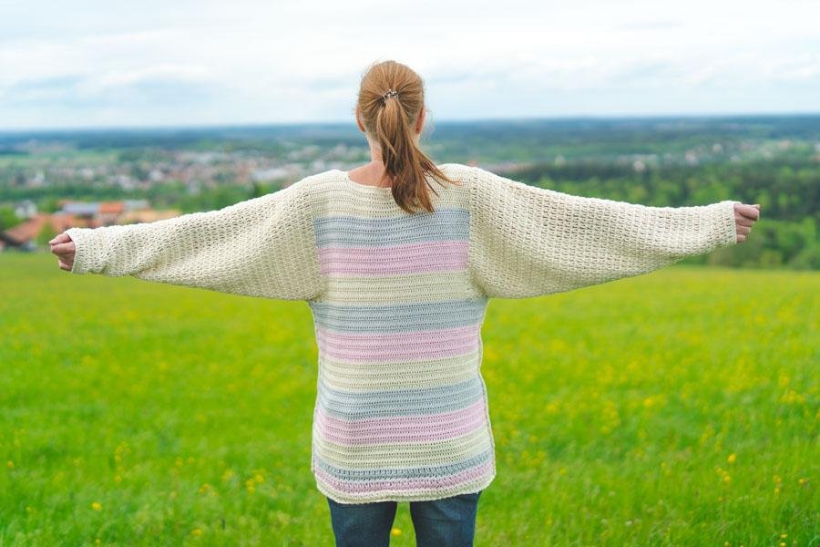 Oversize Pullover Häkelset Kroatien Gr. 42, gehäkelt - Bobbel Wolle und Farbverlaufsgarn von Chiemseegarn