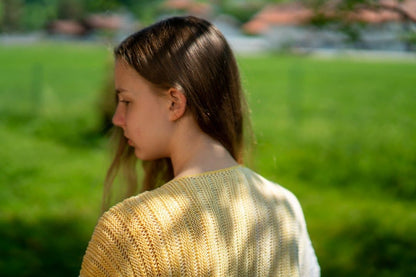 Poncho "Sonnenstrahl" - Bobbel Wolle und Farbverlaufsgarn von Chiemseegarn