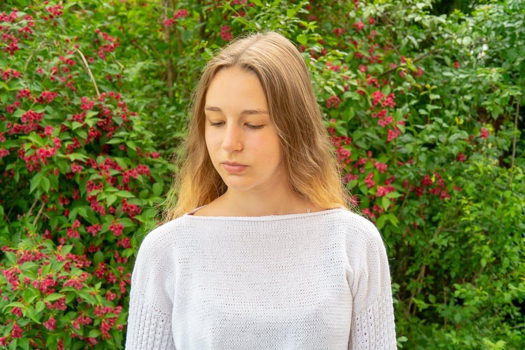 Pullover "Weiße Rosen" - Bobbel Wolle und Farbverlaufsgarn von Chiemseegarn