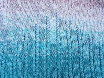 Raglanpullover "Eiskönigin" - Bobbel Wolle und Farbverlaufsgarn von Chiemseegarn