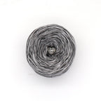 Schwarz-weiss-Portrait - Bobbel Wolle und Farbverlaufsgarn von Chiemseegarn