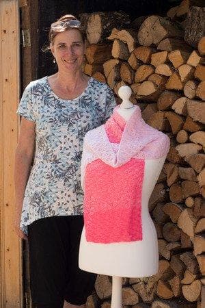 Sommerschal "Alpenrose" - Bobbel Wolle und Farbverlaufsgarn von Chiemseegarn