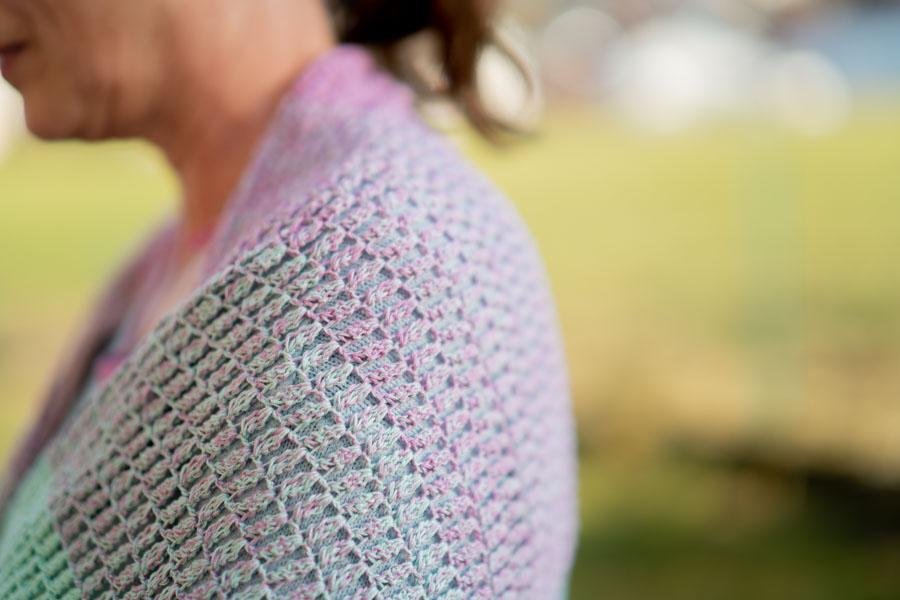 Stola Kleeblüte - Bobbel Wolle und Farbverlaufsgarn von Chiemseegarn