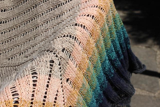 Stricktuch "Aruba" - Bobbel Wolle und Farbverlaufsgarn von Chiemseegarn