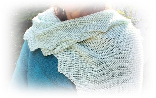 Stricktuch "Clouds" - Bobbel Wolle und Farbverlaufsgarn von Chiemseegarn