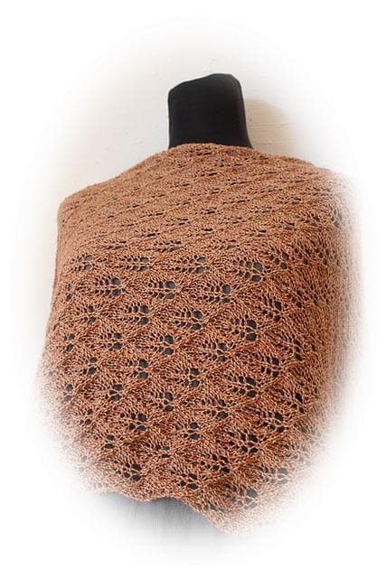 Stricktuch "Flammenstola" - Bobbel Wolle und Farbverlaufsgarn von Chiemseegarn