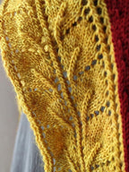 Stricktuch "Herbstlaub" - Bobbel Wolle und Farbverlaufsgarn von Chiemseegarn