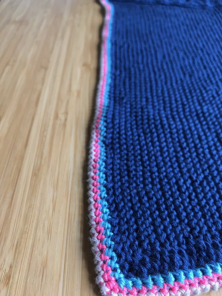 Stricktuch "Tracht am See" - Bobbel Wolle und Farbverlaufsgarn von Chiemseegarn