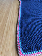 Stricktuch "Tracht am See" - Bobbel Wolle und Farbverlaufsgarn von Chiemseegarn