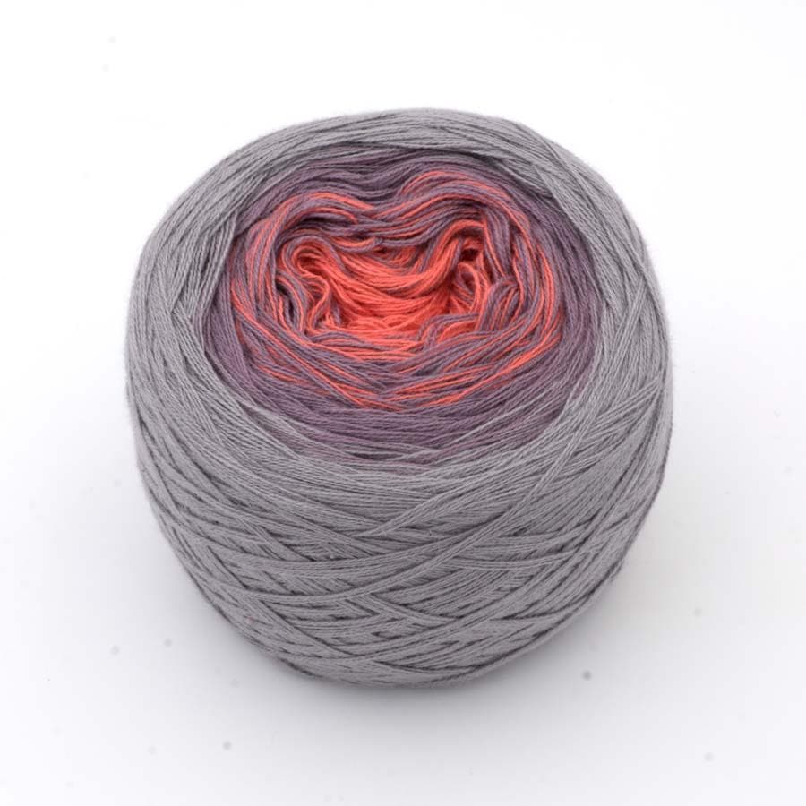 Verborgene Flamme - Bobbel Wolle und Farbverlaufsgarn von Chiemseegarn