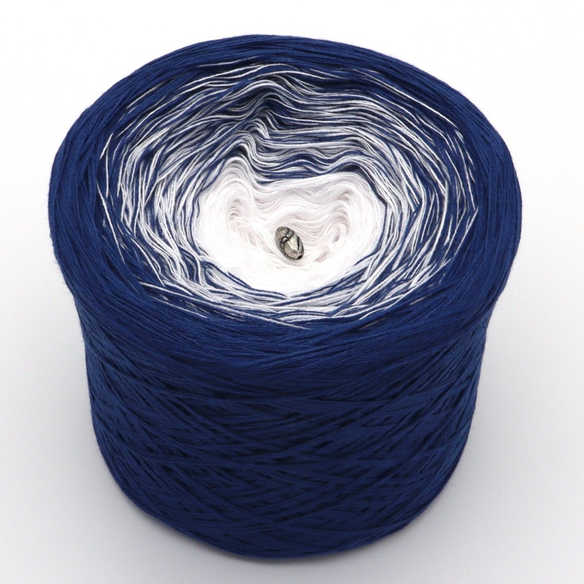 Winterhimmel - Bobbel Wolle und Farbverlaufsgarn von Chiemseegarn